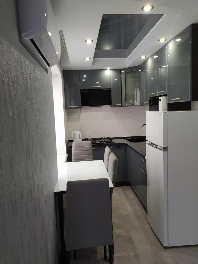 2Rooms Apartment - 181 Gogol Street Zaporizhia Exterior photo
